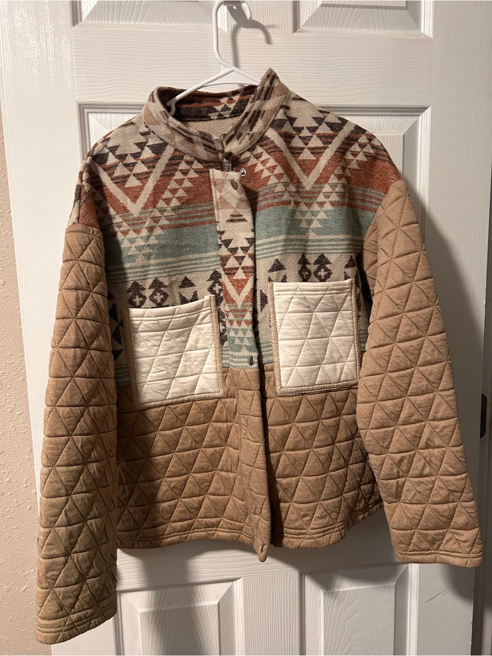 Quilted Aztec-Pattern Women's Jacket in Tan & Cream